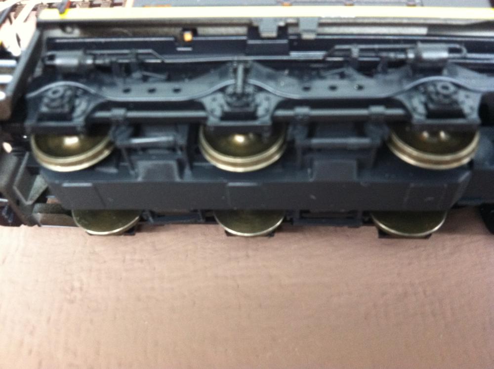 Proto:87 Wheels Installed on Kato SD40-2