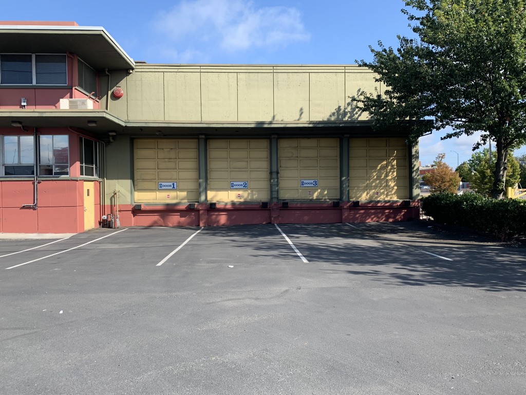 Seattle Lighting THE INDUSTRIAL LEAD